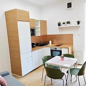 R374 #freeparking Apartament Budapesta
